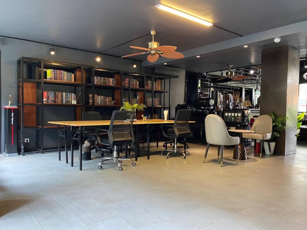 Check Inn Phnom Penh Bkk1 Exterior photo